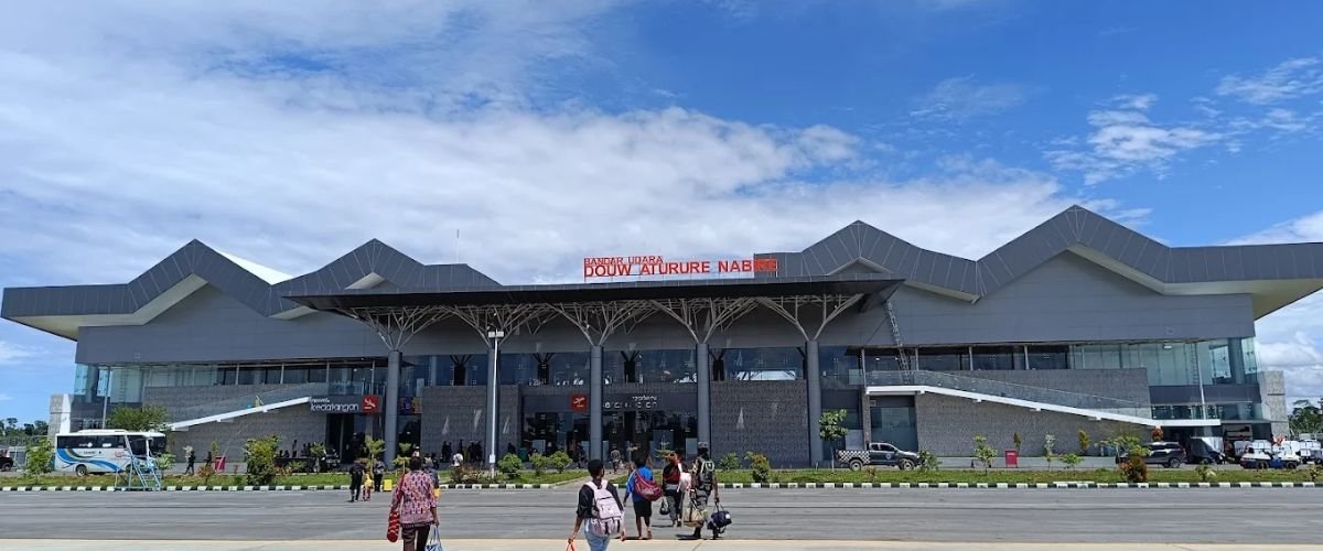 Susi Air NBX Terminal – Douw Aturure Airport